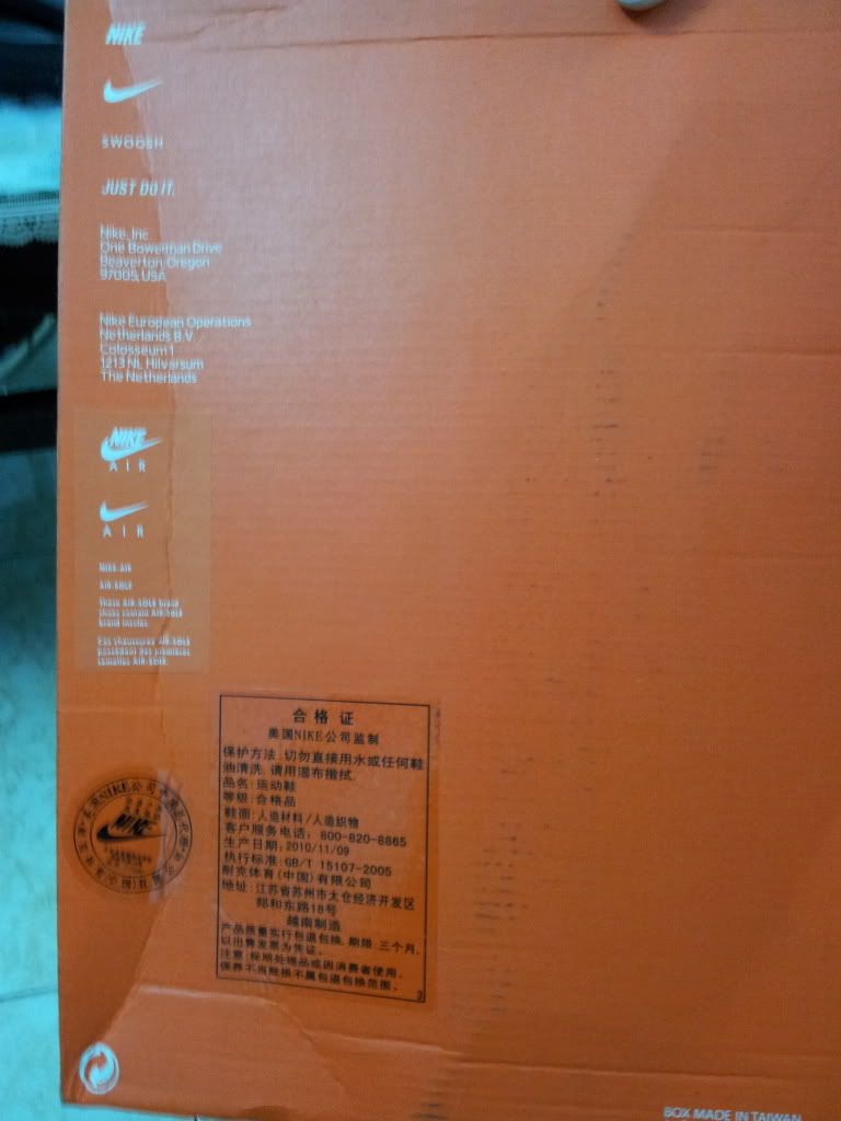 Mới mua 1 con nike air max 2011 , ko biết thật hay giả , ae check thử