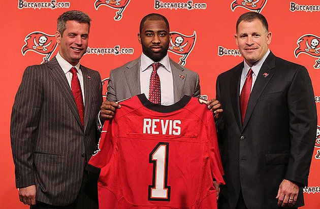 Revis_Zpsnuf4Srkm.jpg