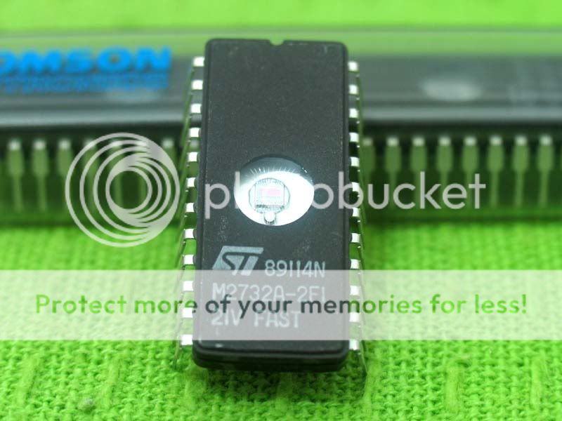 ST SGS THOMSON EPROM M2732A 2FI D2732 D2732A  